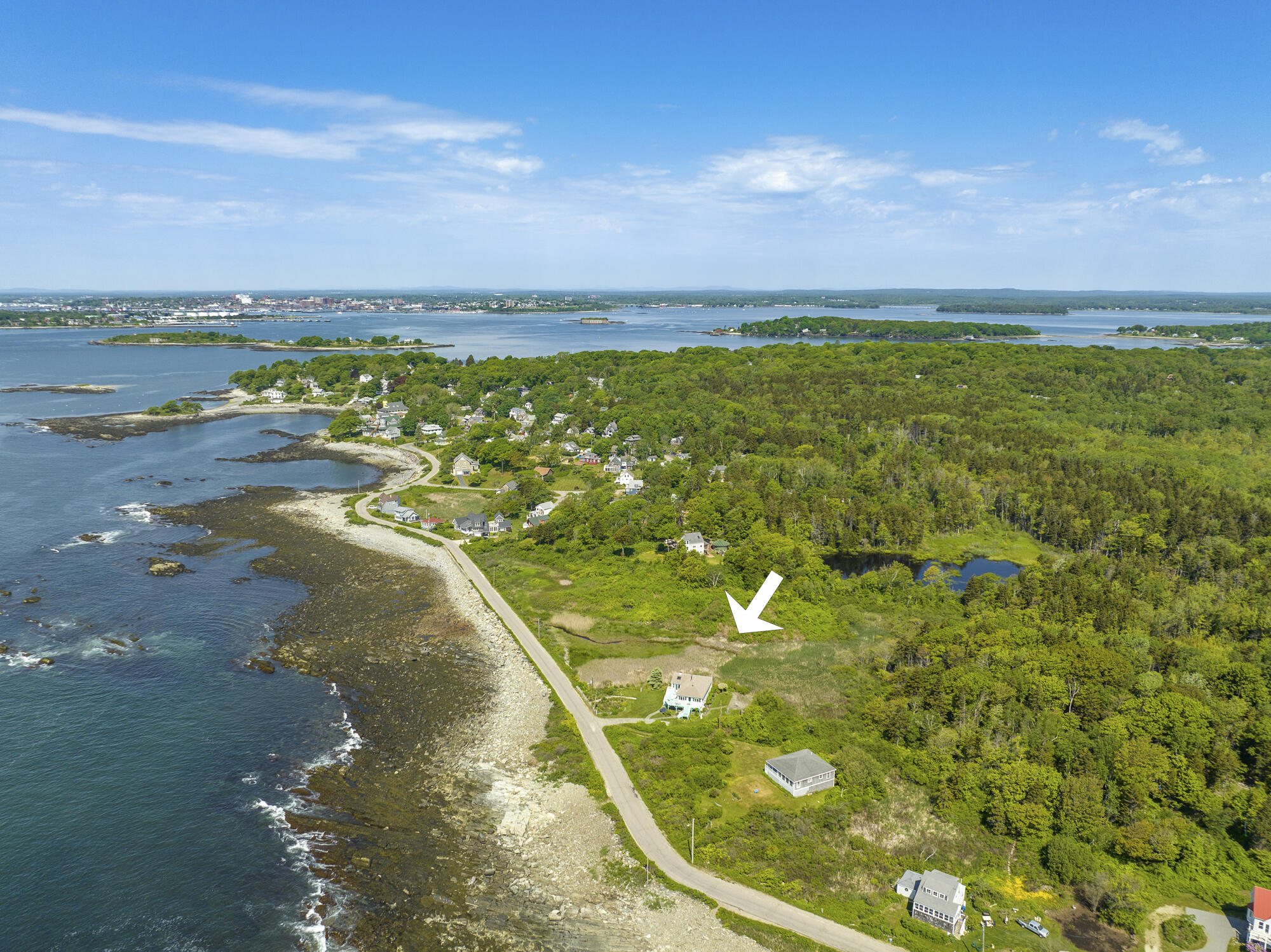 252 Seashore Avenue Property Photo 2