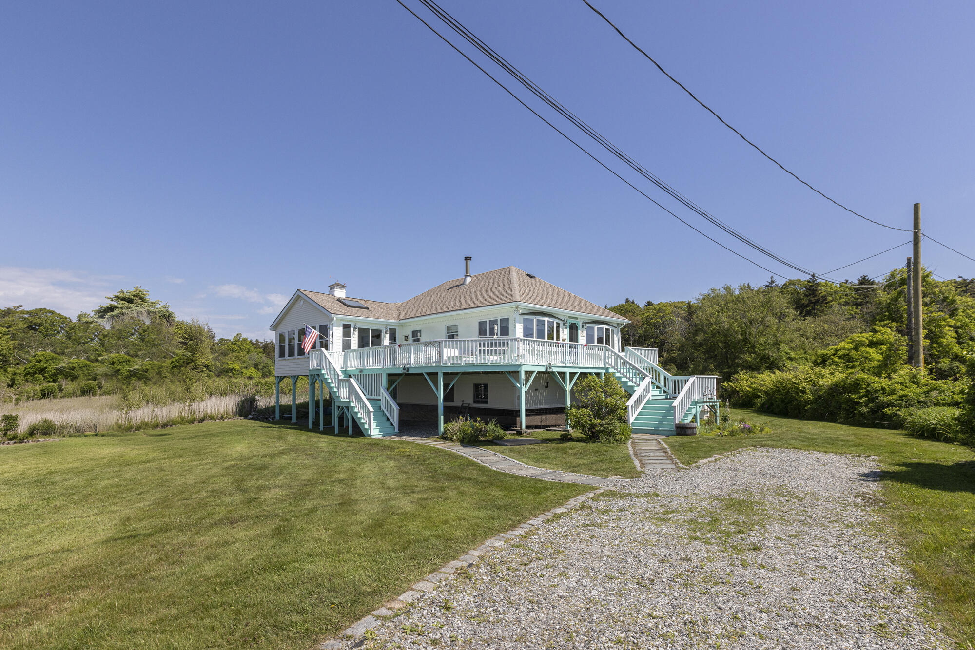 252 Seashore Avenue Property Photo 4
