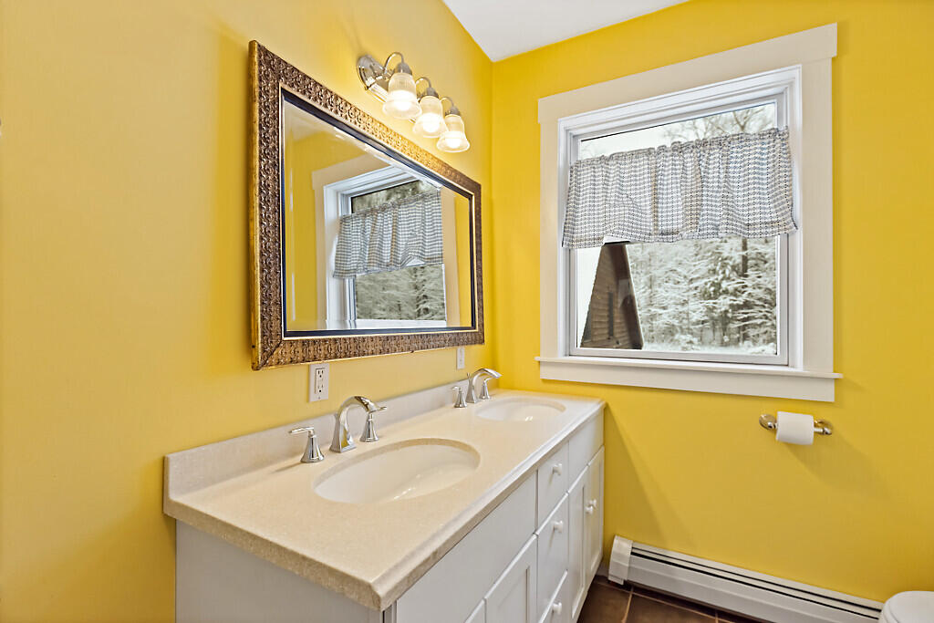 1194 Mercer Road Property Photo 43
