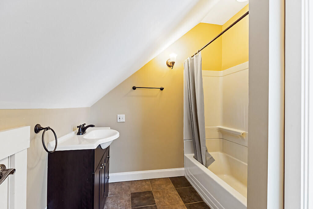 1194 Mercer Road Property Photo 63