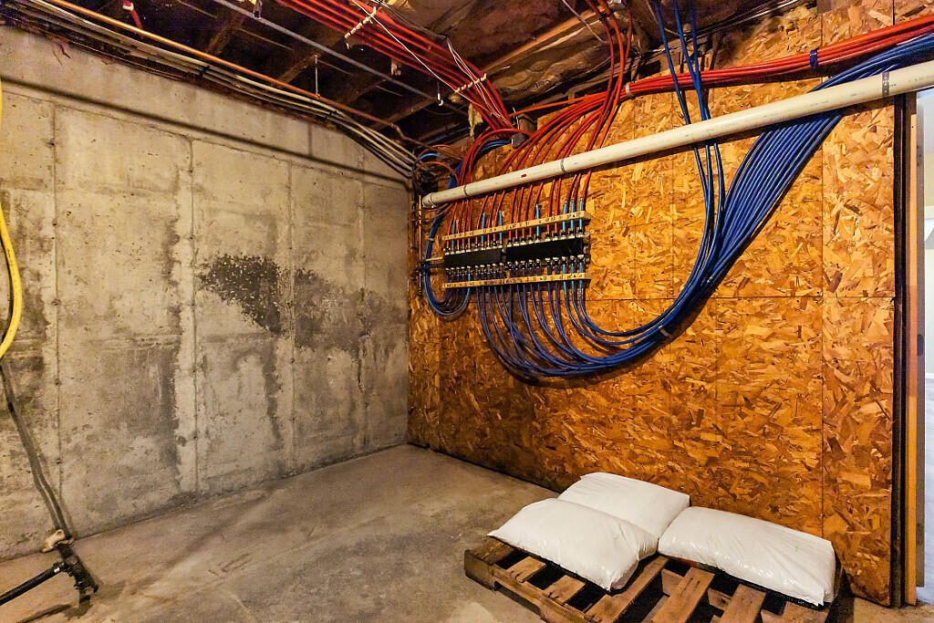 1194 Mercer Road Property Photo 73