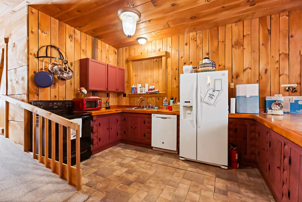 1194 Mercer Road Property Photo 79