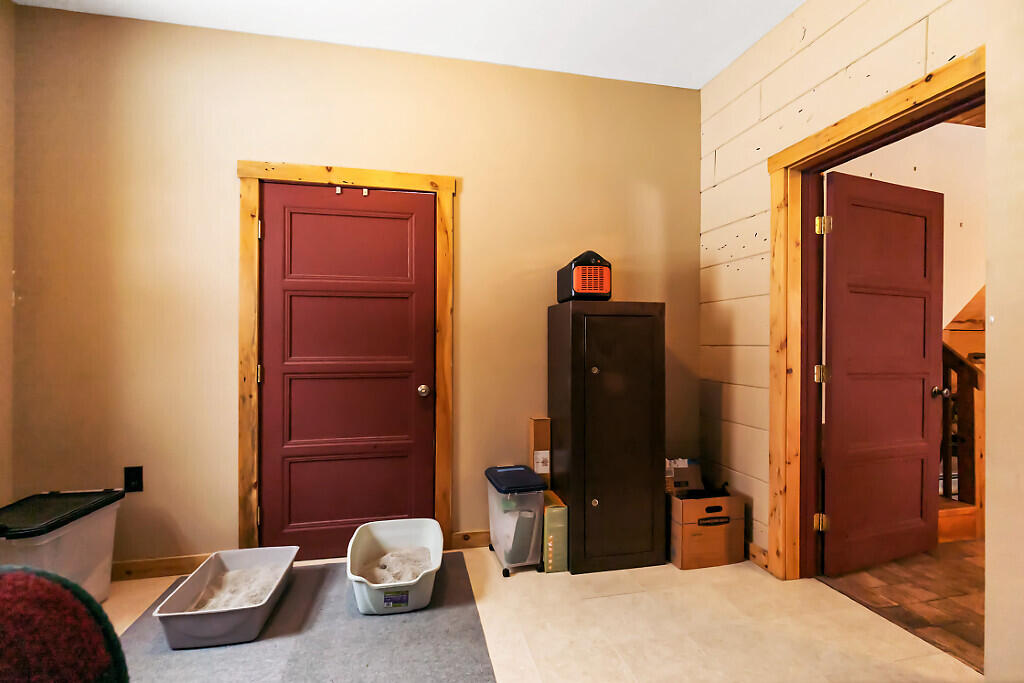 1194 Mercer Road Property Photo 85