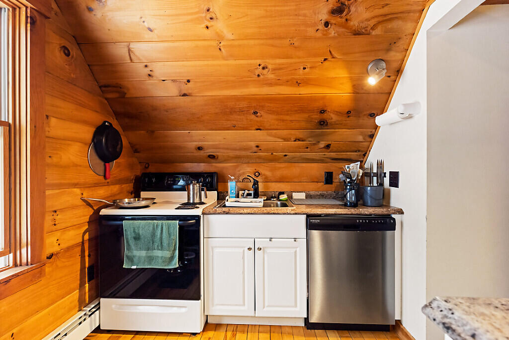 1194 Mercer Road Property Photo 89