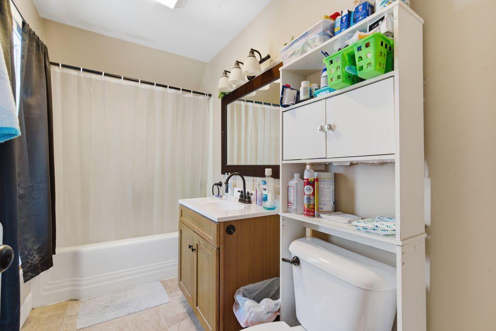 36 King Street Property Photo 7