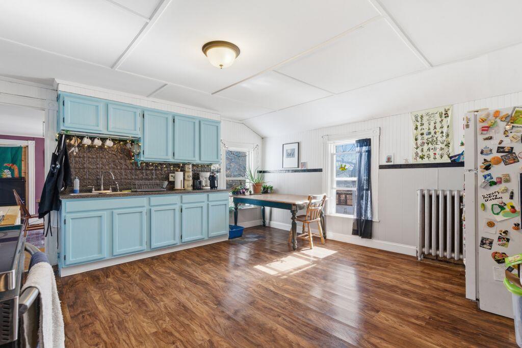 36 King Street Property Photo 8