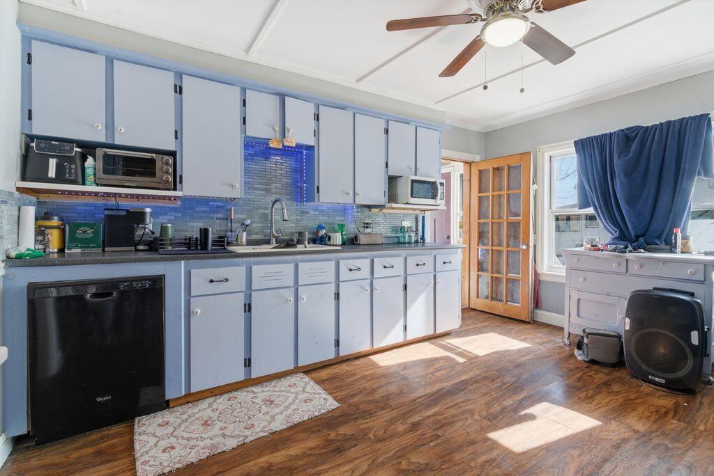 36 King Street Property Photo 25