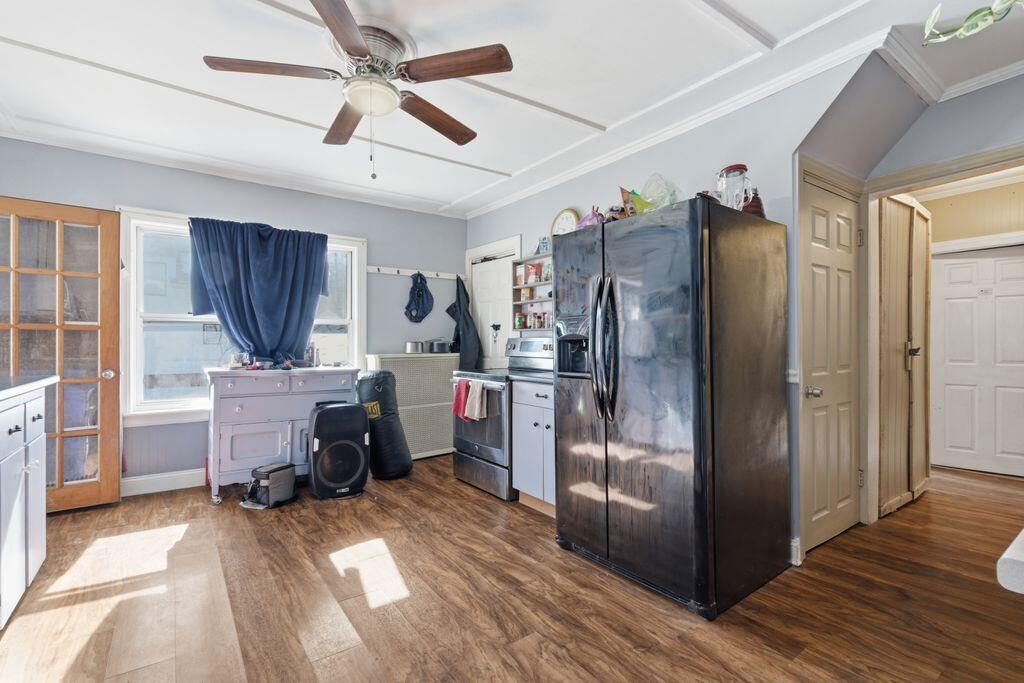 36 King Street Property Photo 26