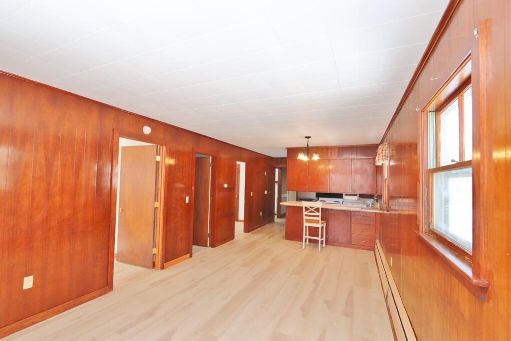 418 Main Road S Property Photo 10