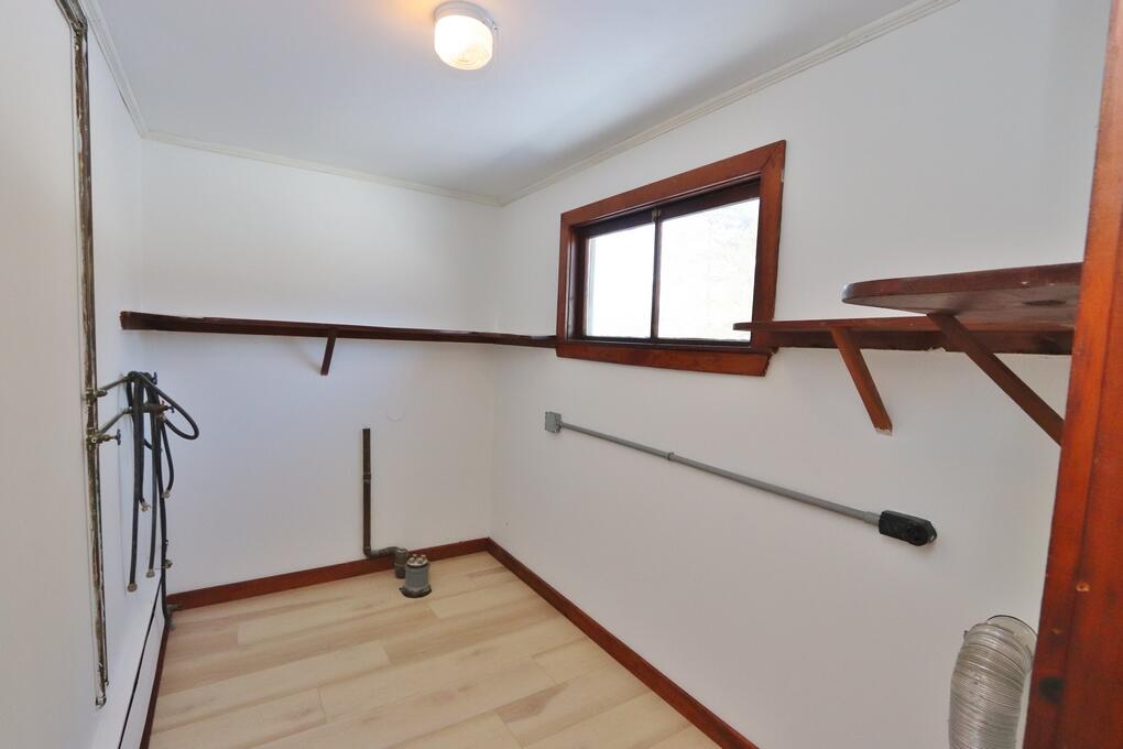 418 Main Road S Property Photo 17