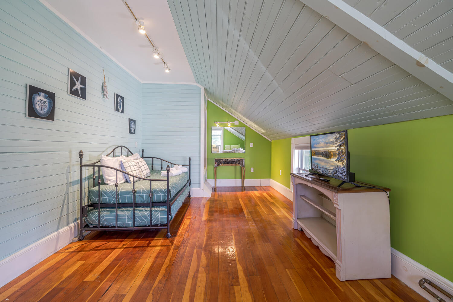 3 Wayman Lane Property Photo 42