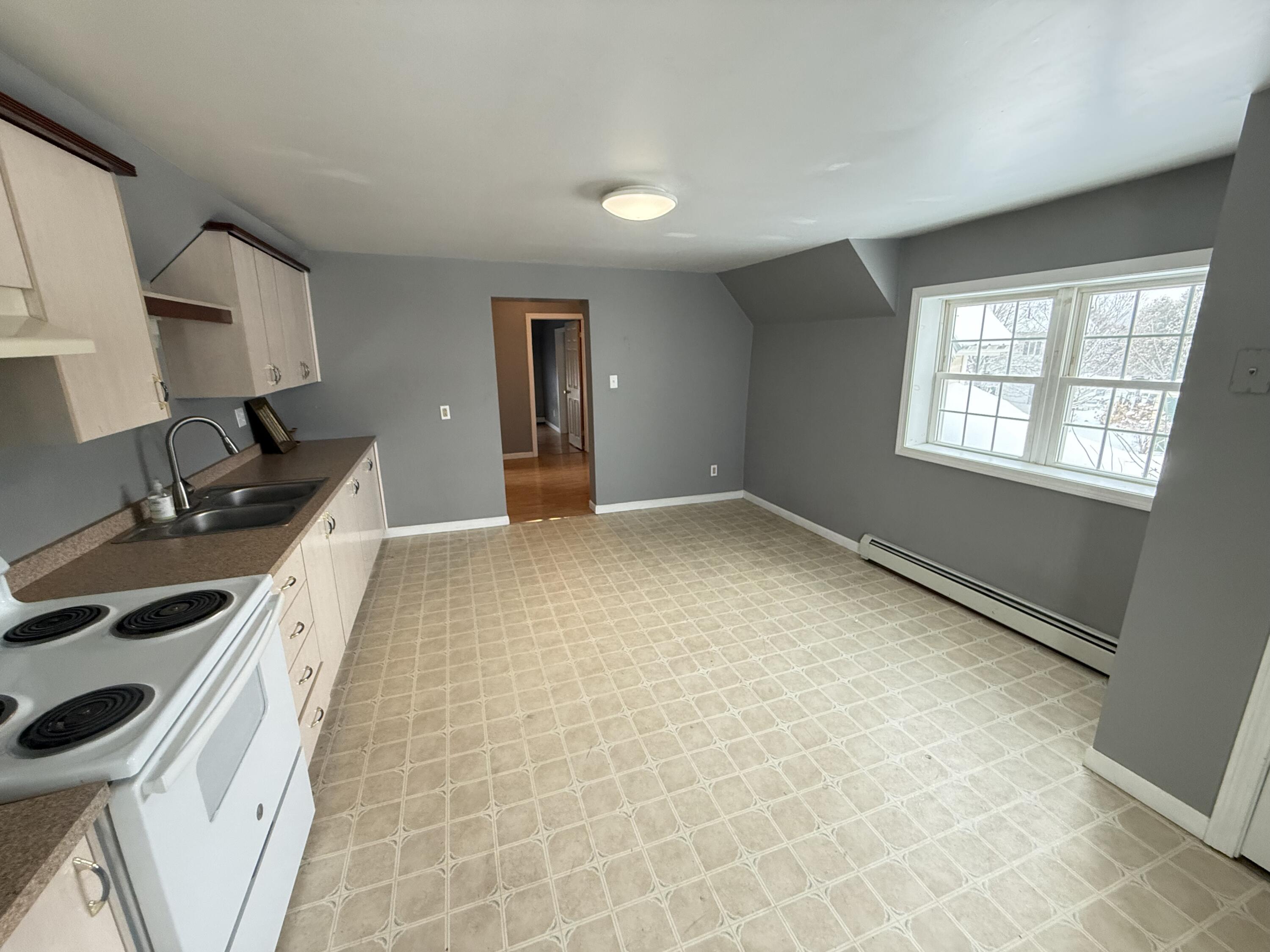 47 E Main Street Property Photo 3