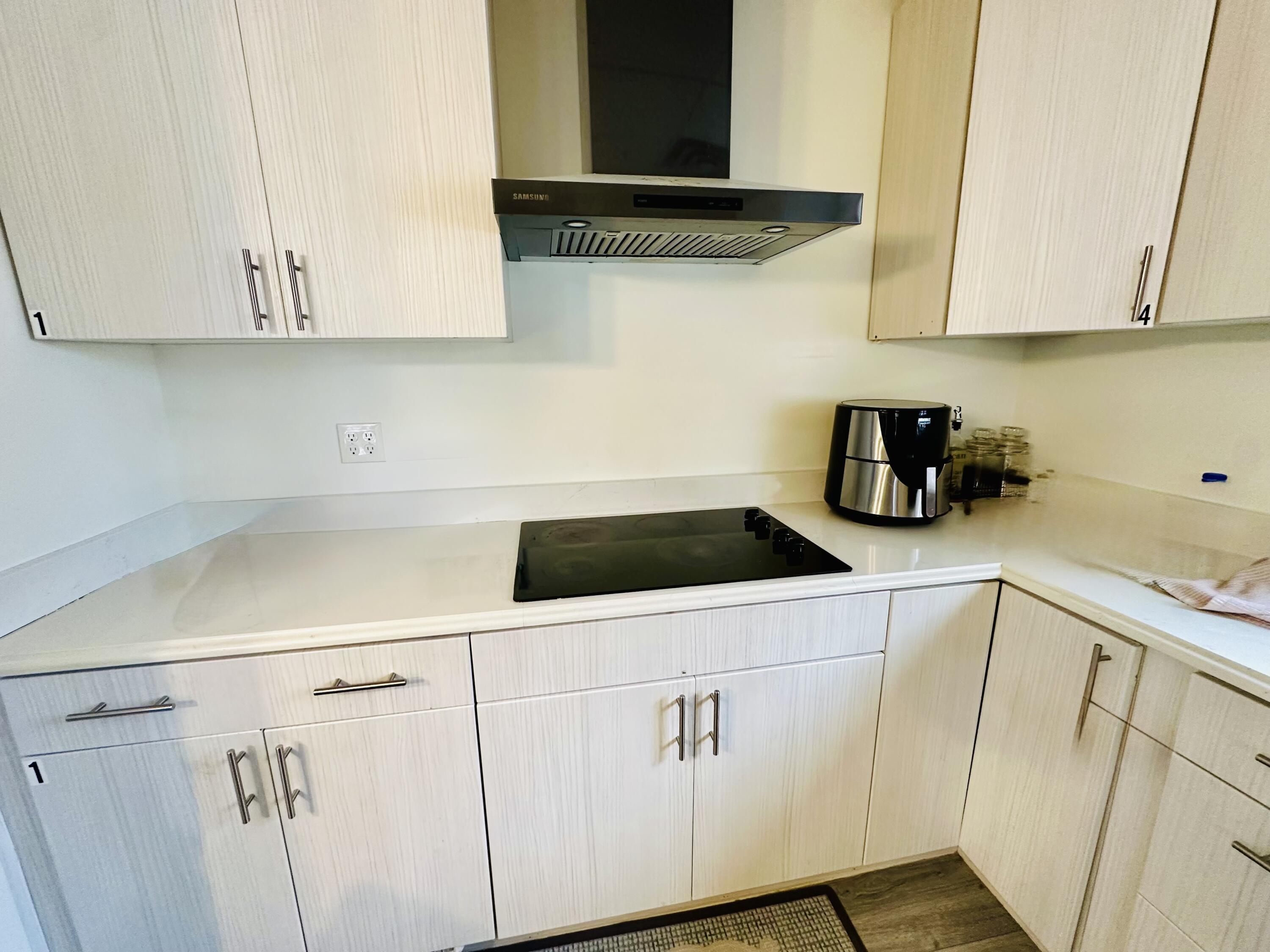 777 Forest Avenue Property Photo 13