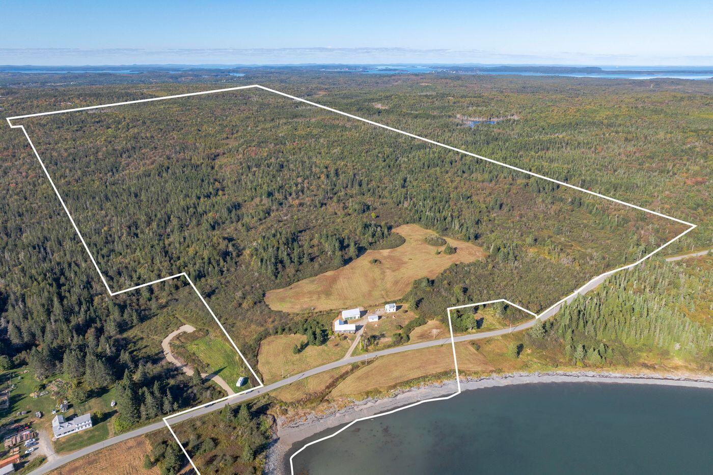 1047 Boot Cove Road Property Photo 3