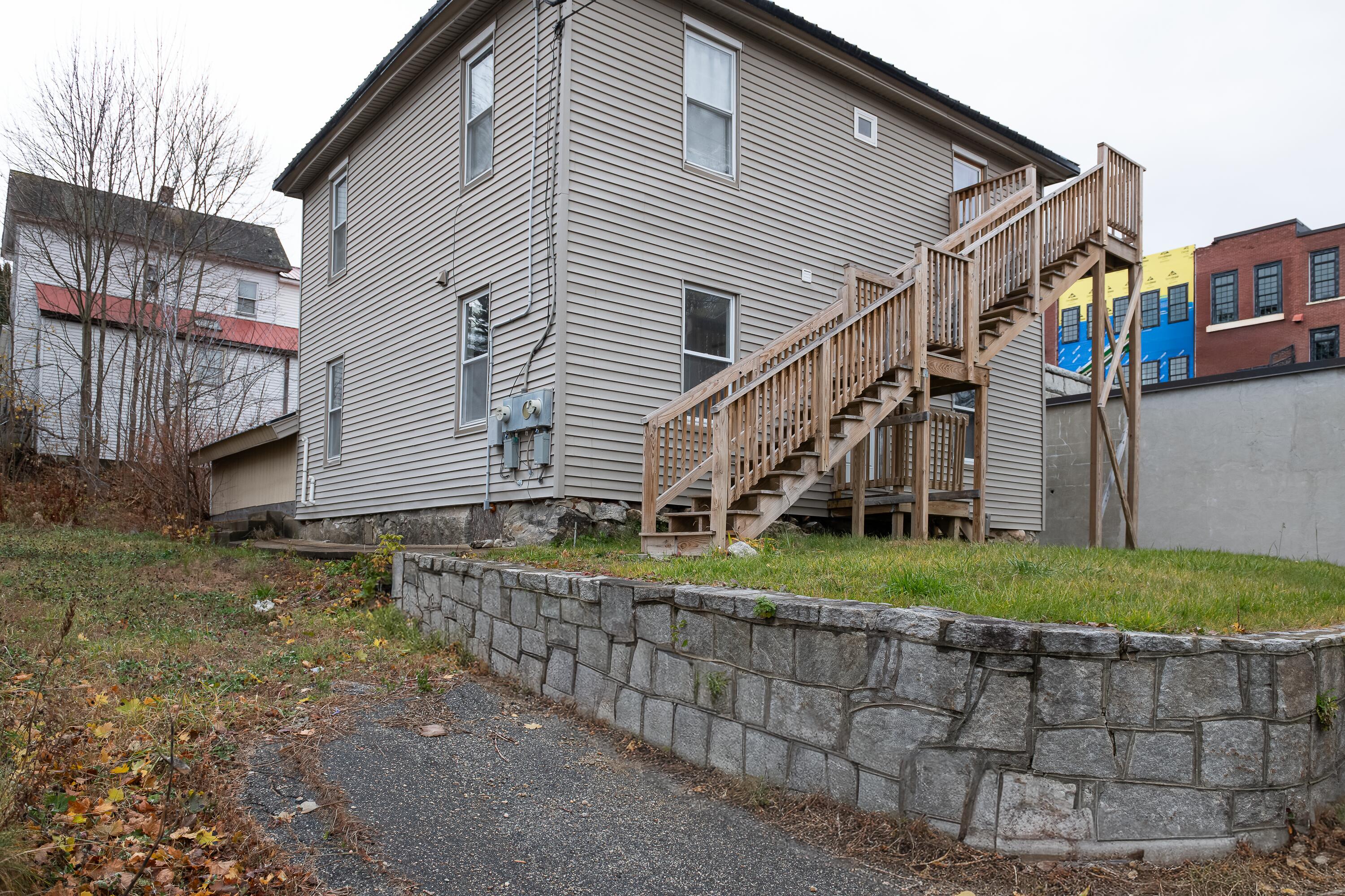 129 Washington Street Property Photo 3