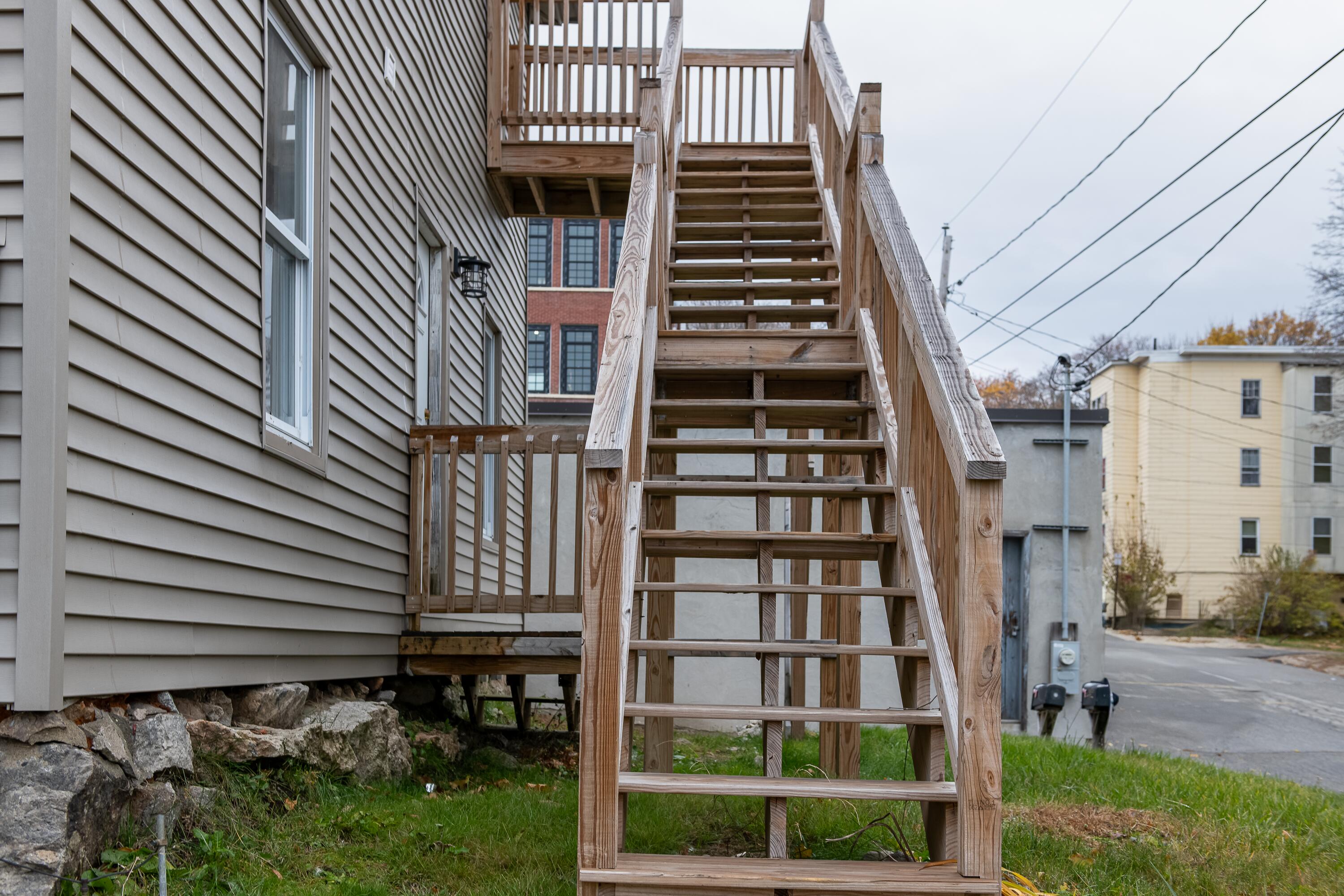 129 Washington Street Property Photo 6