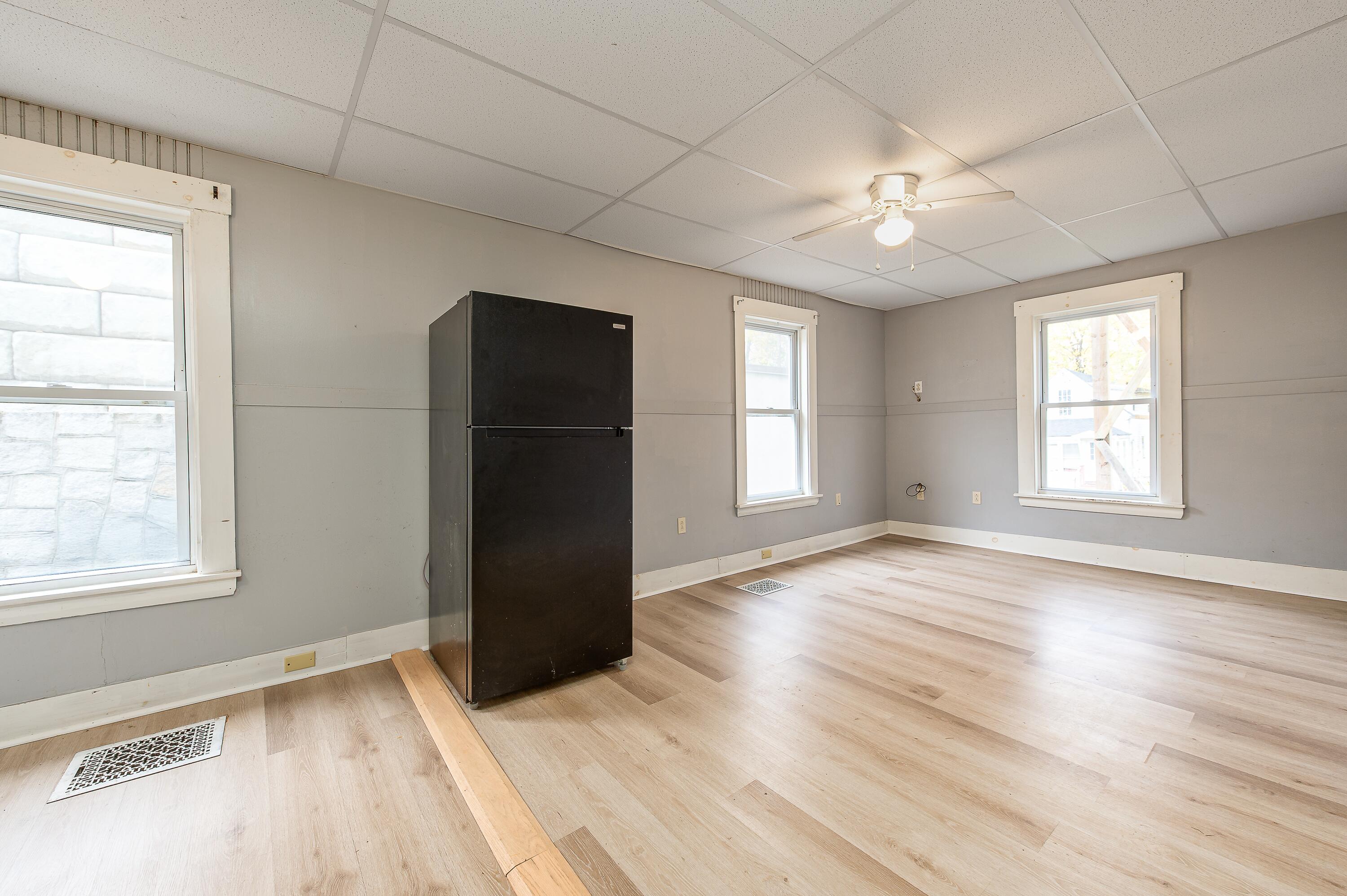 129 Washington Street Property Photo 9
