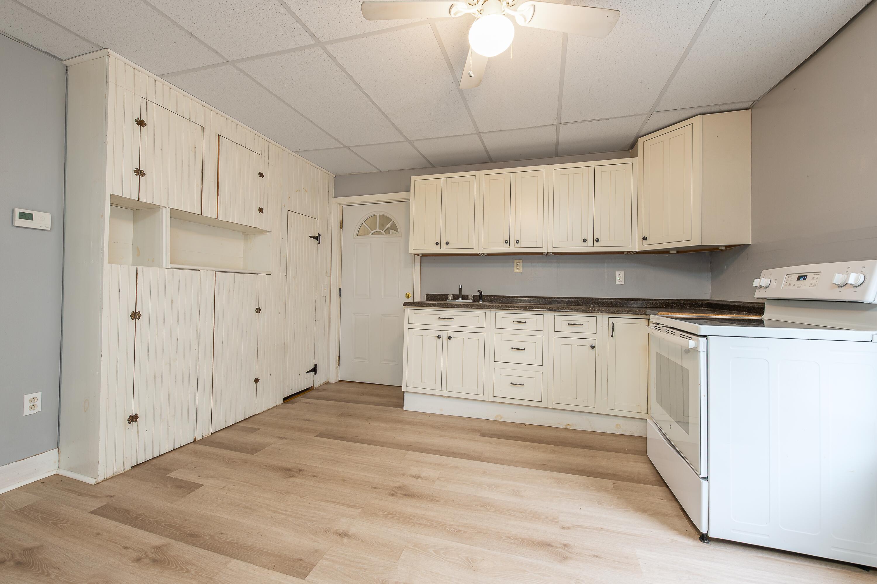 129 Washington Street Property Photo 11