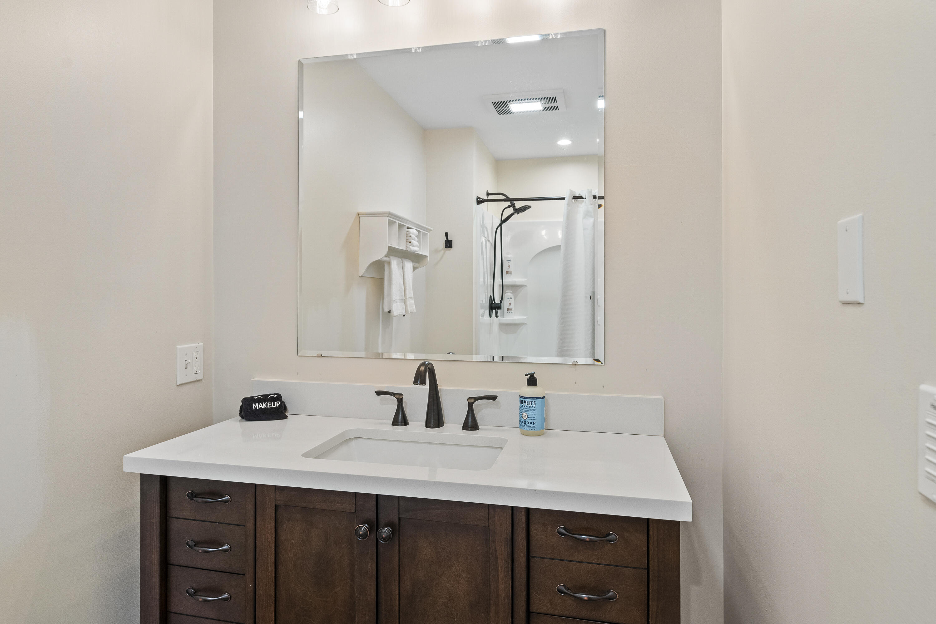 8 Country Club Road Property Photo 55