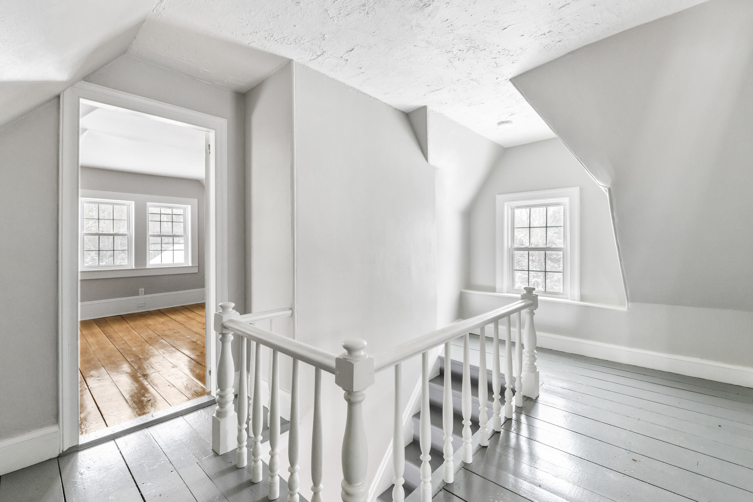 569 Middle Road Property Photo 19