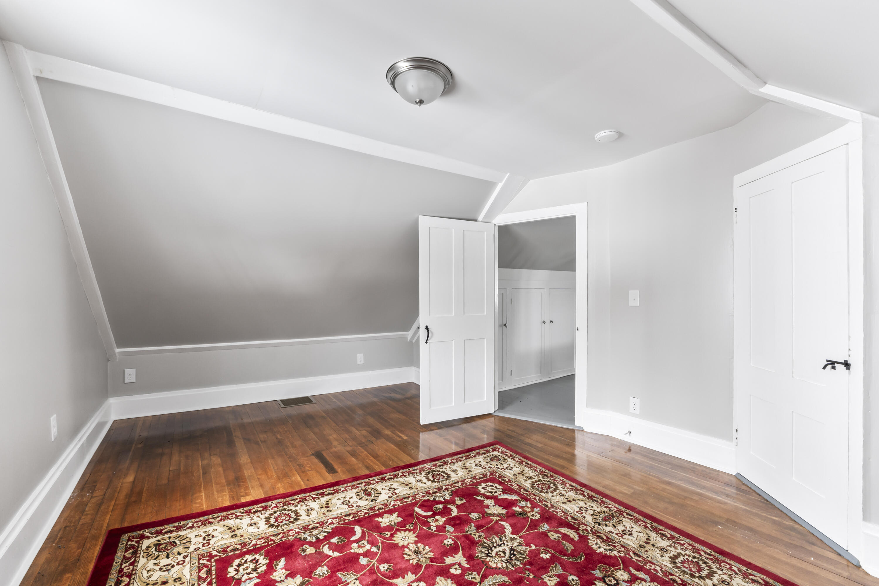 569 Middle Road Property Photo 48