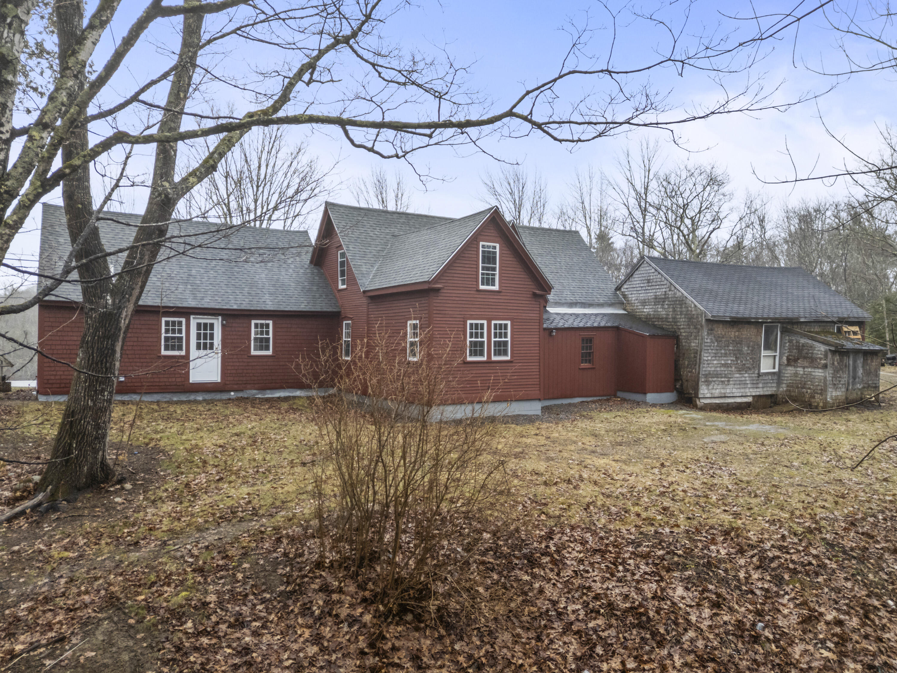 569 Middle Road Property Photo 51