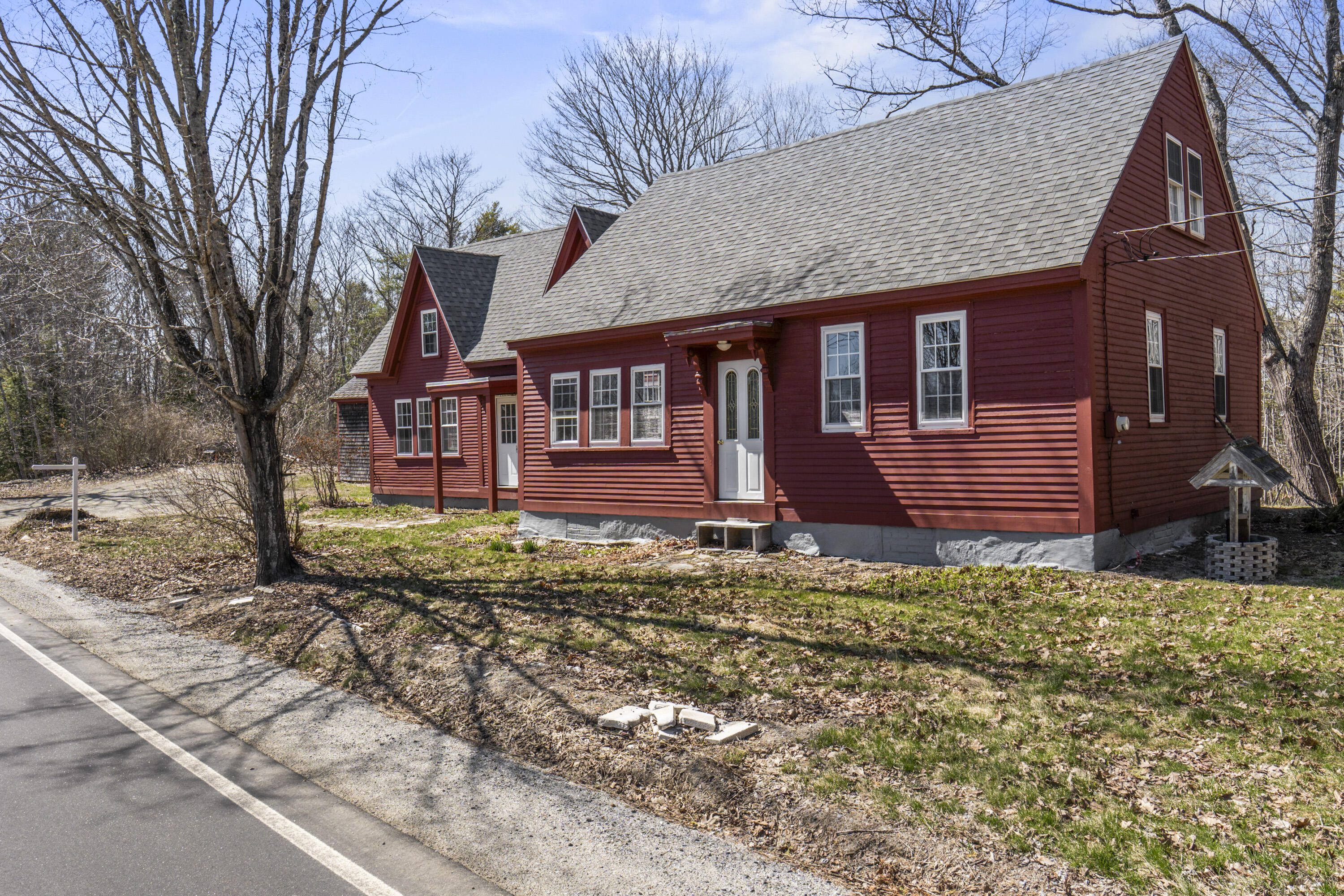 569 Middle Road Property Photo 52