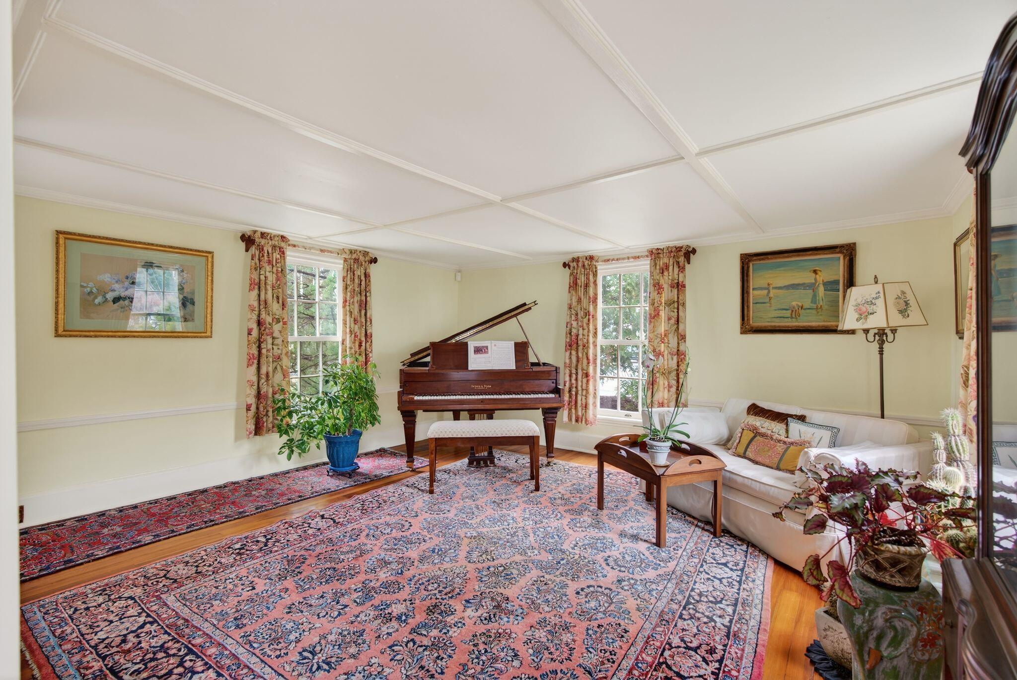 9 Summer Street Property Photo 6