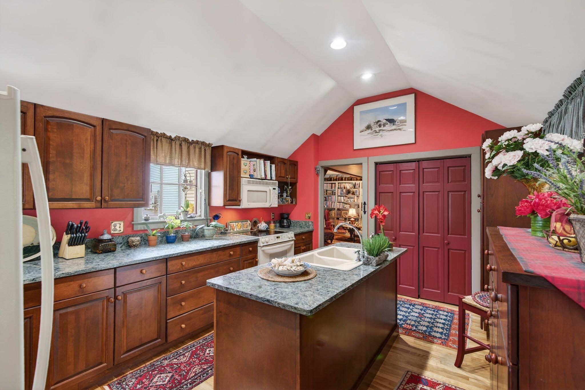 9 Summer Street Property Photo 10
