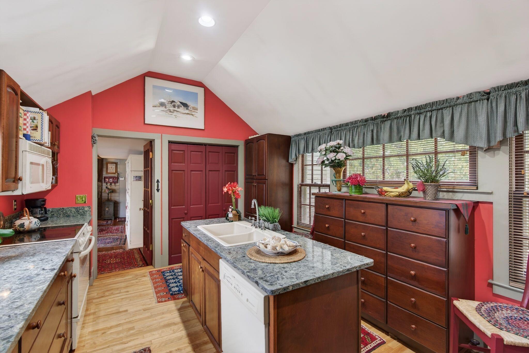 9 Summer Street Property Photo 13