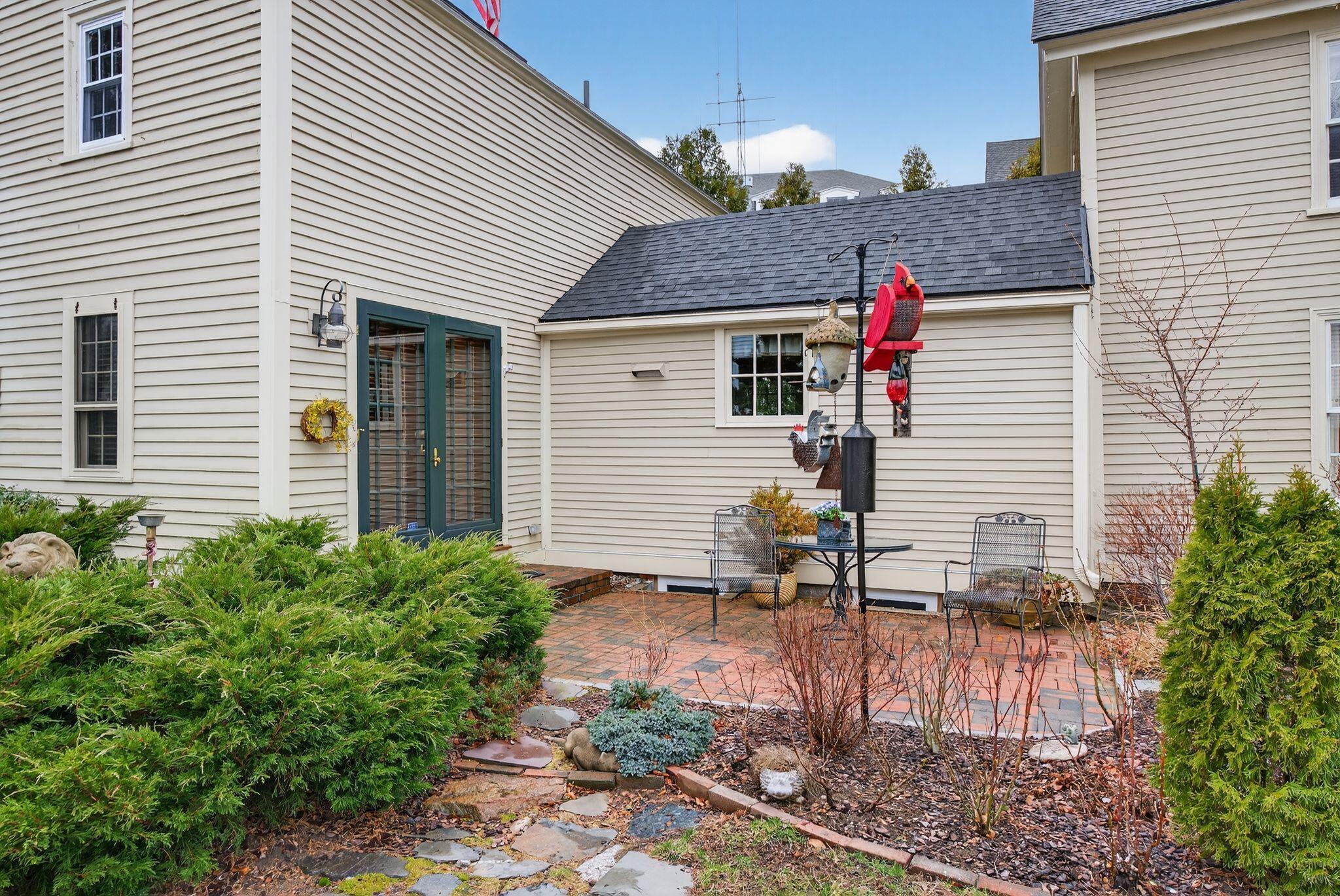 9 Summer Street Property Photo 32