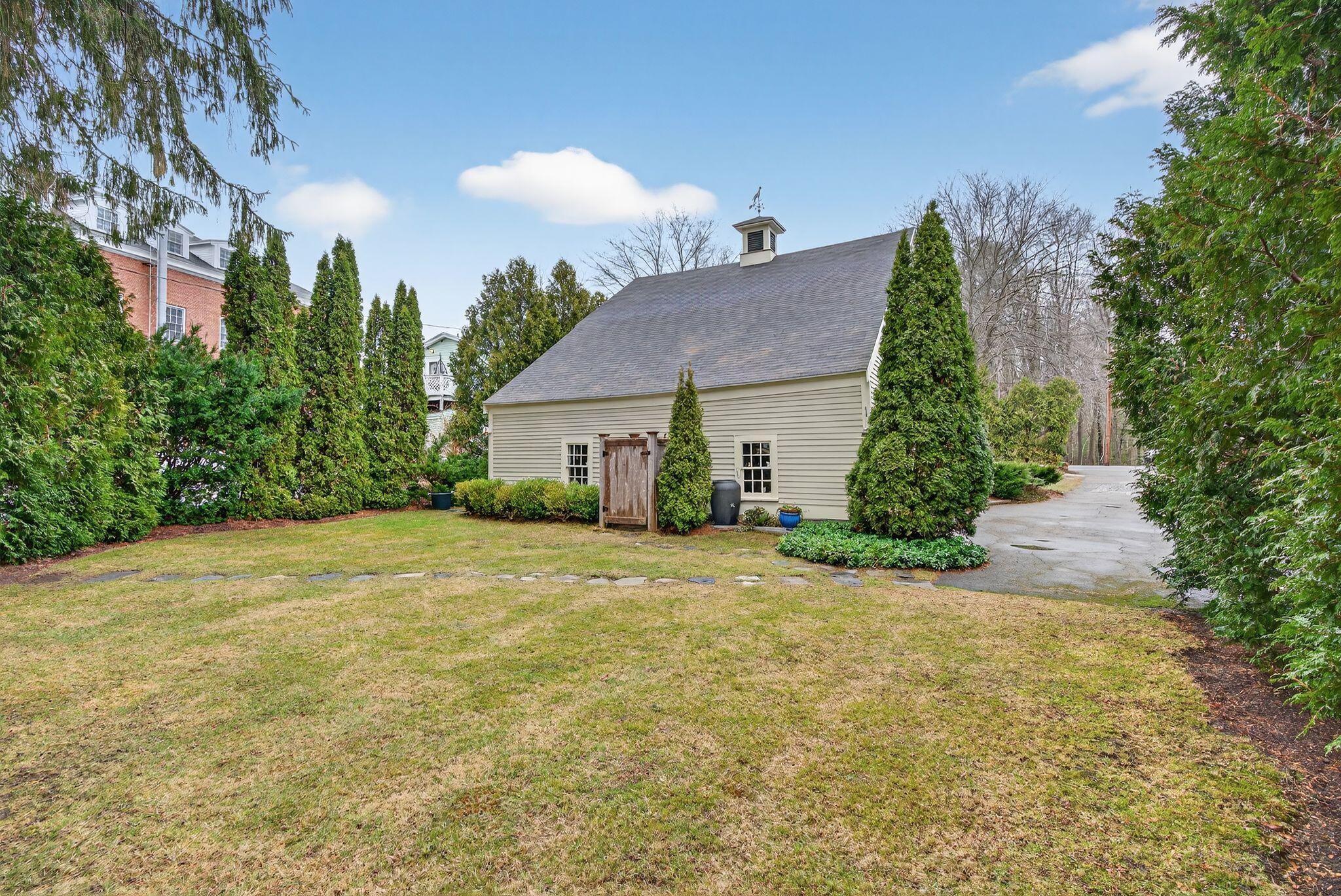 9 Summer Street Property Photo 34