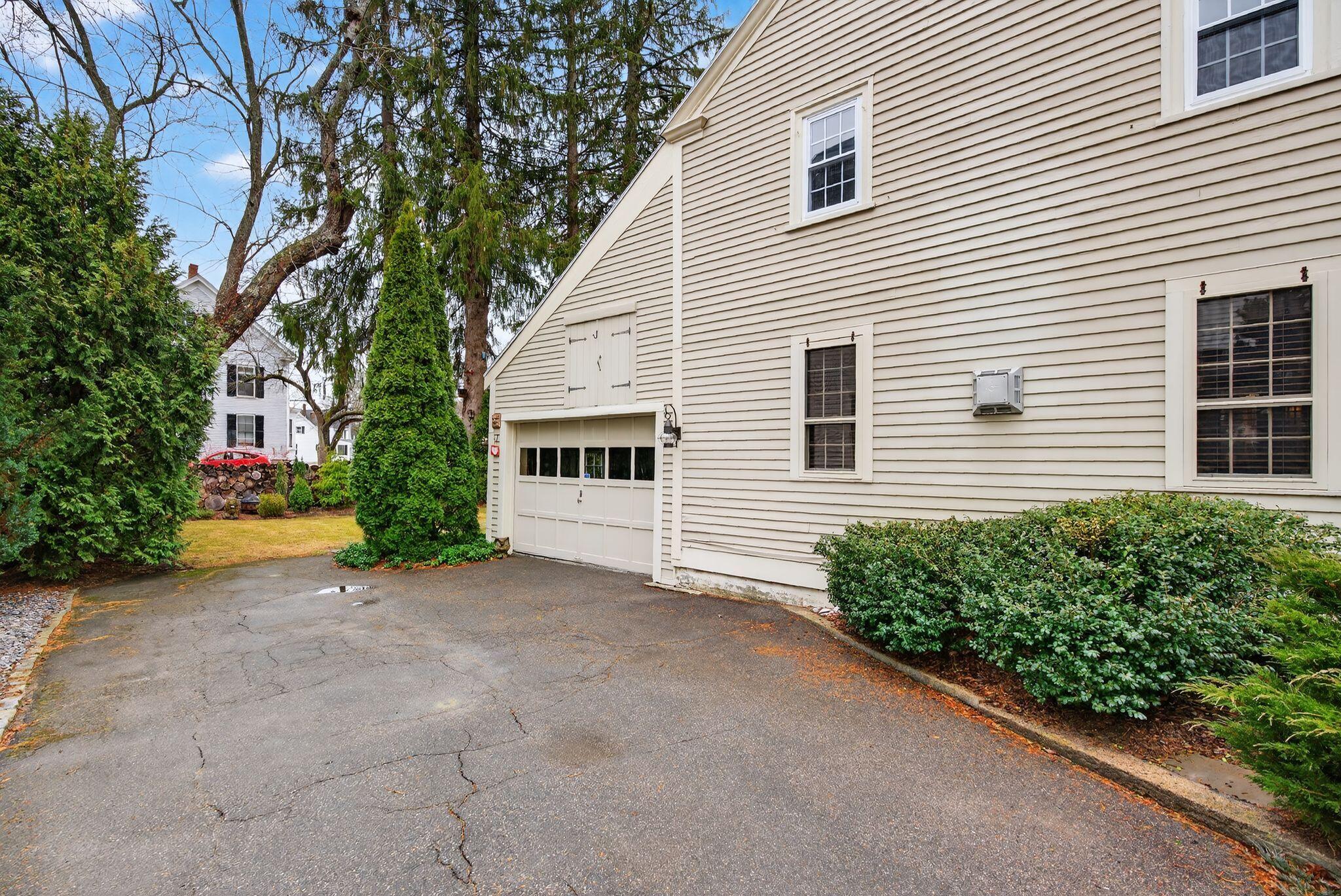 9 Summer Street Property Photo 37