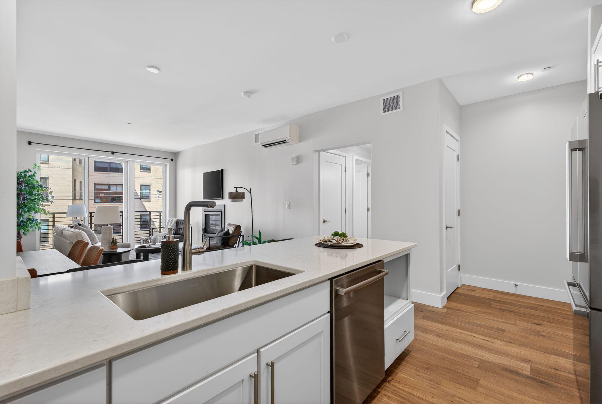 387 Commercial Street 535 Property Photo 6