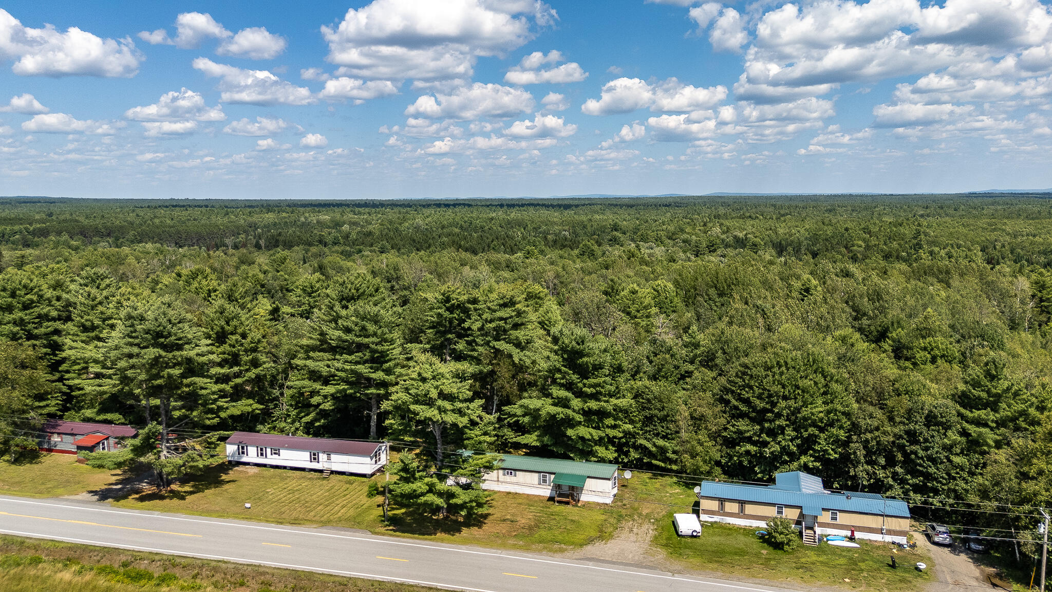 5267 Bennoch Road Property Photo 1
