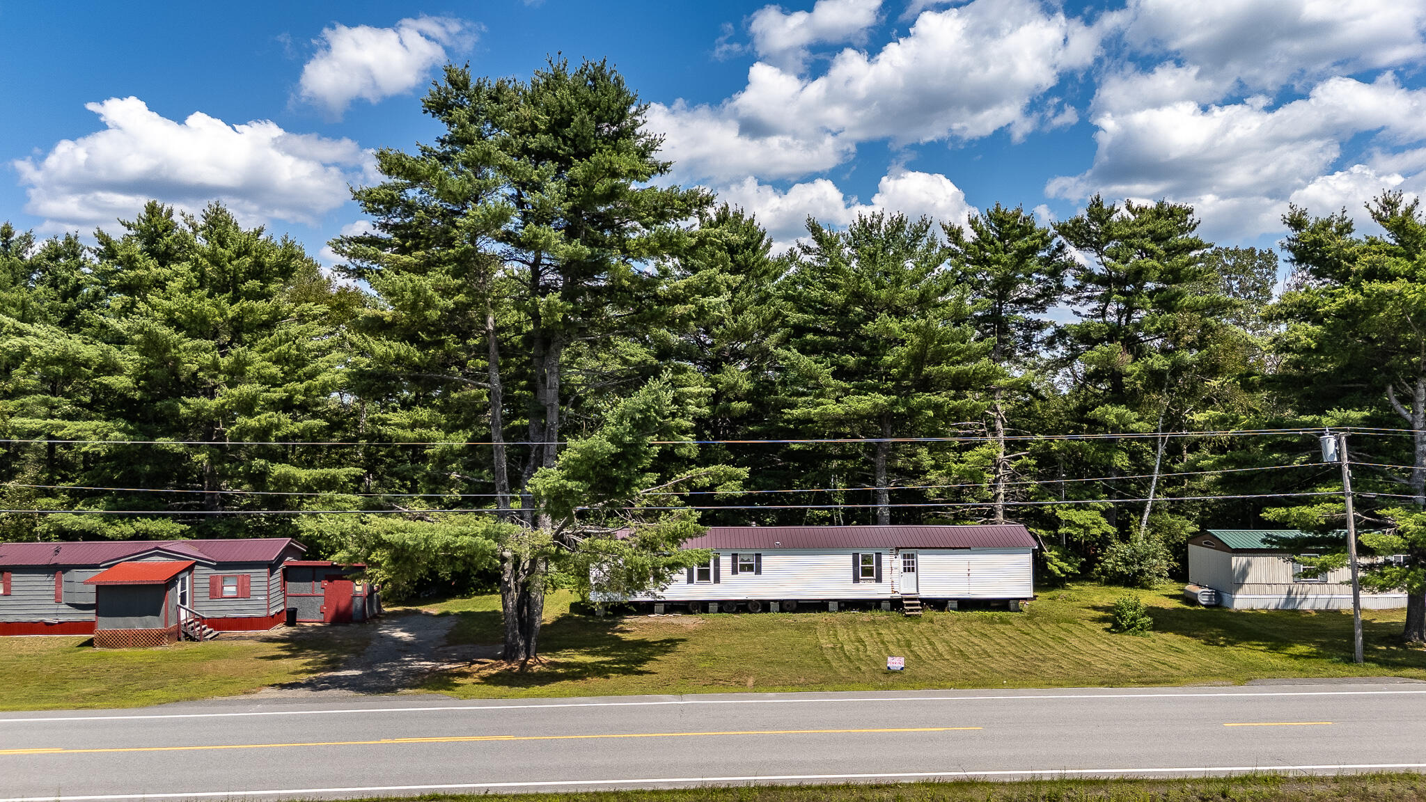 5267 Bennoch Road Property Photo 2