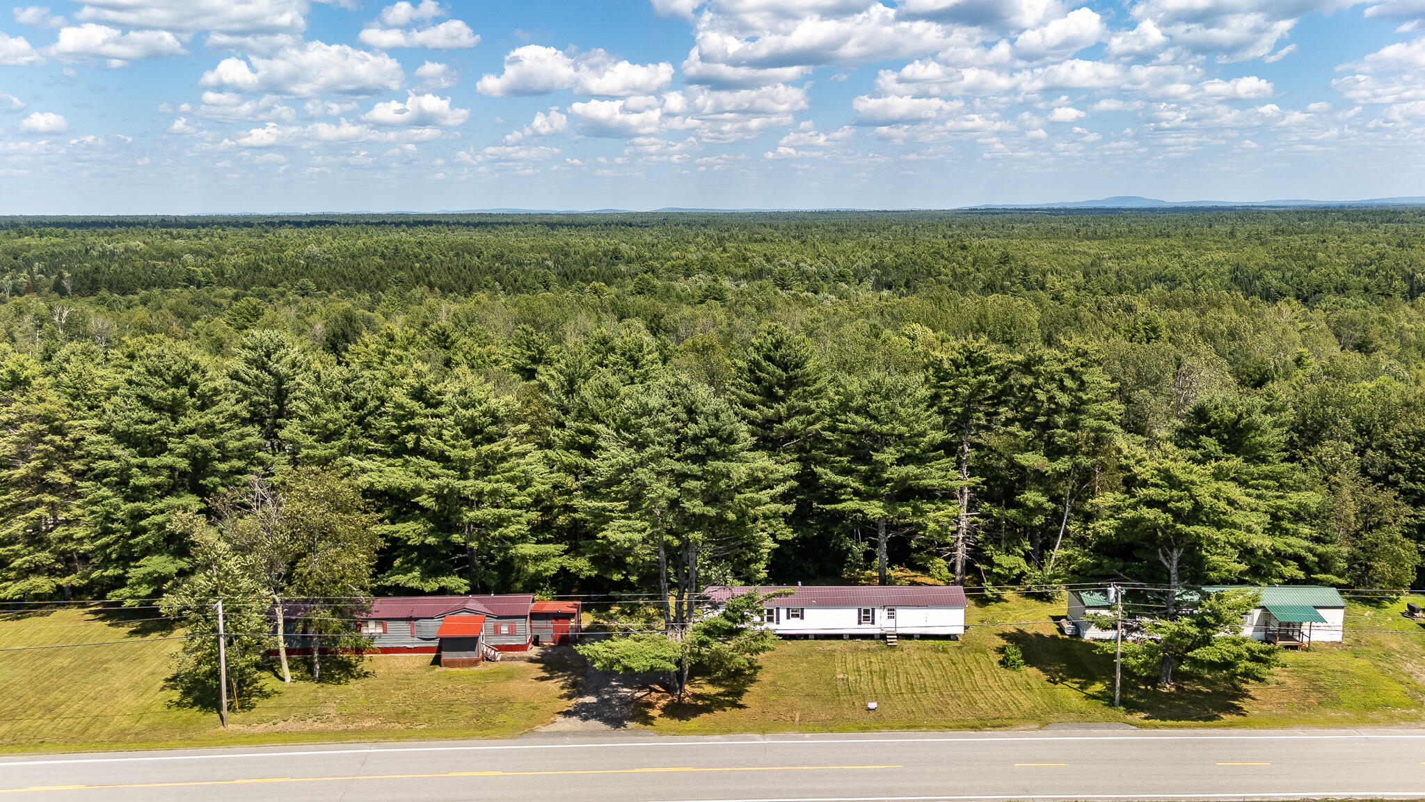 5267 Bennoch Road Property Photo 4