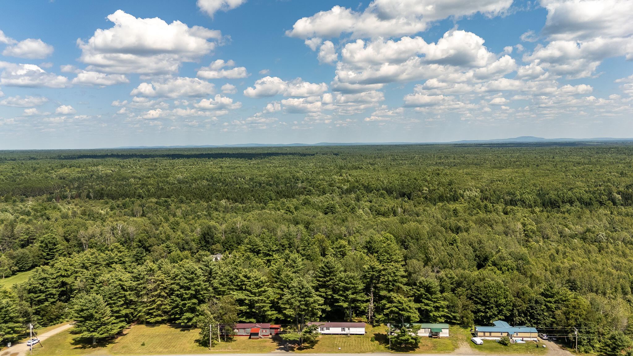 5267 Bennoch Road Property Photo 6