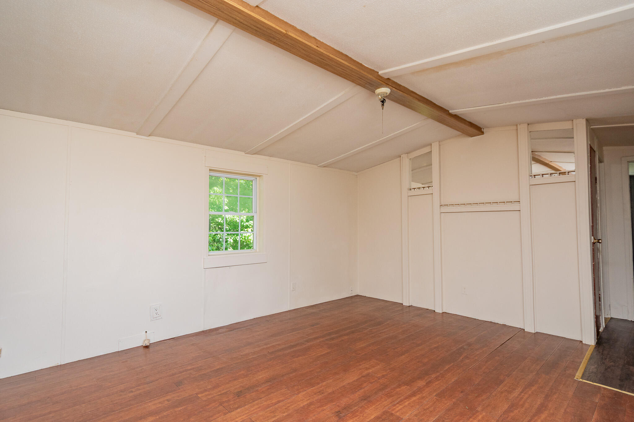 5267 Bennoch Road Property Photo 14
