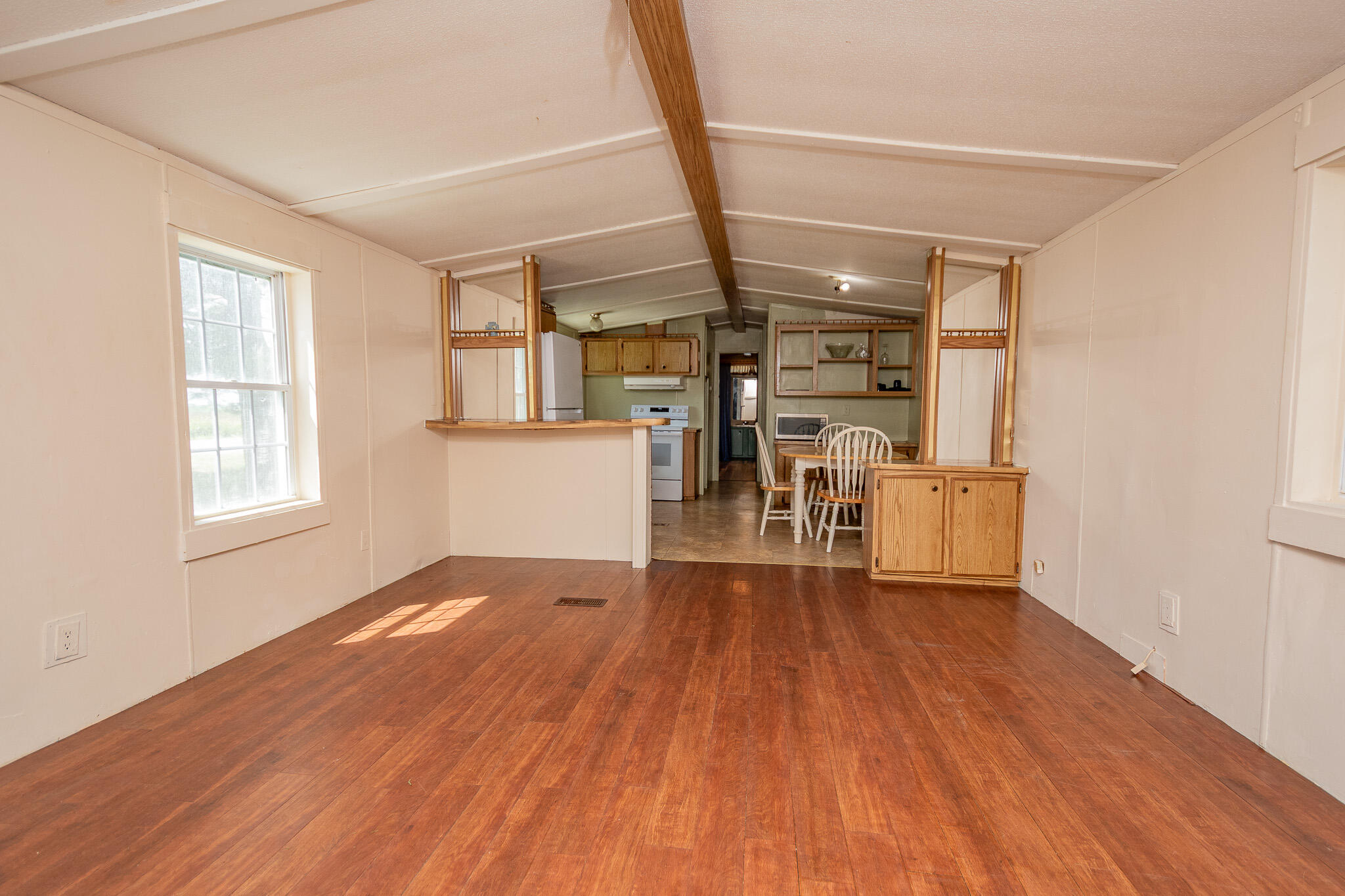 5267 Bennoch Road Property Photo 16