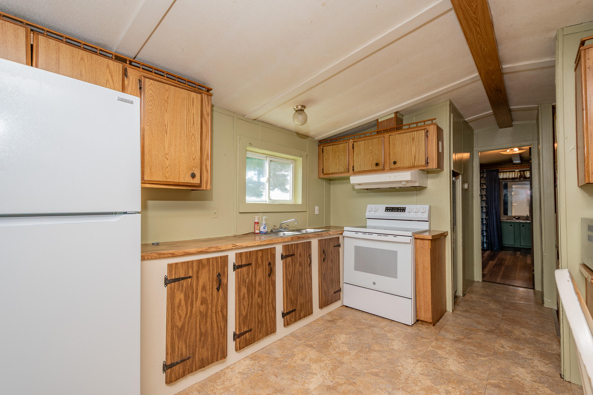 5267 Bennoch Road Property Photo 18