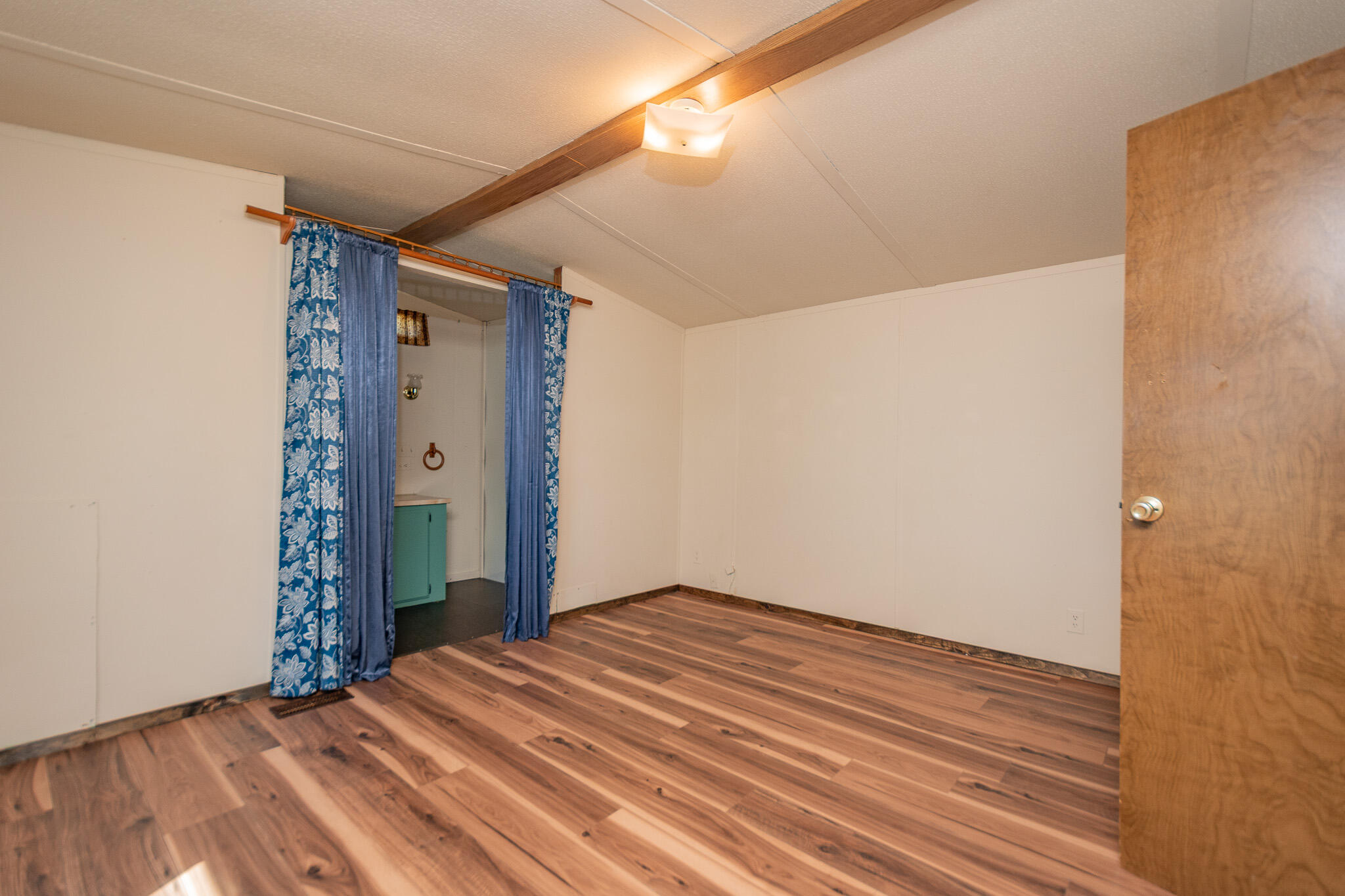 5267 Bennoch Road Property Photo 24