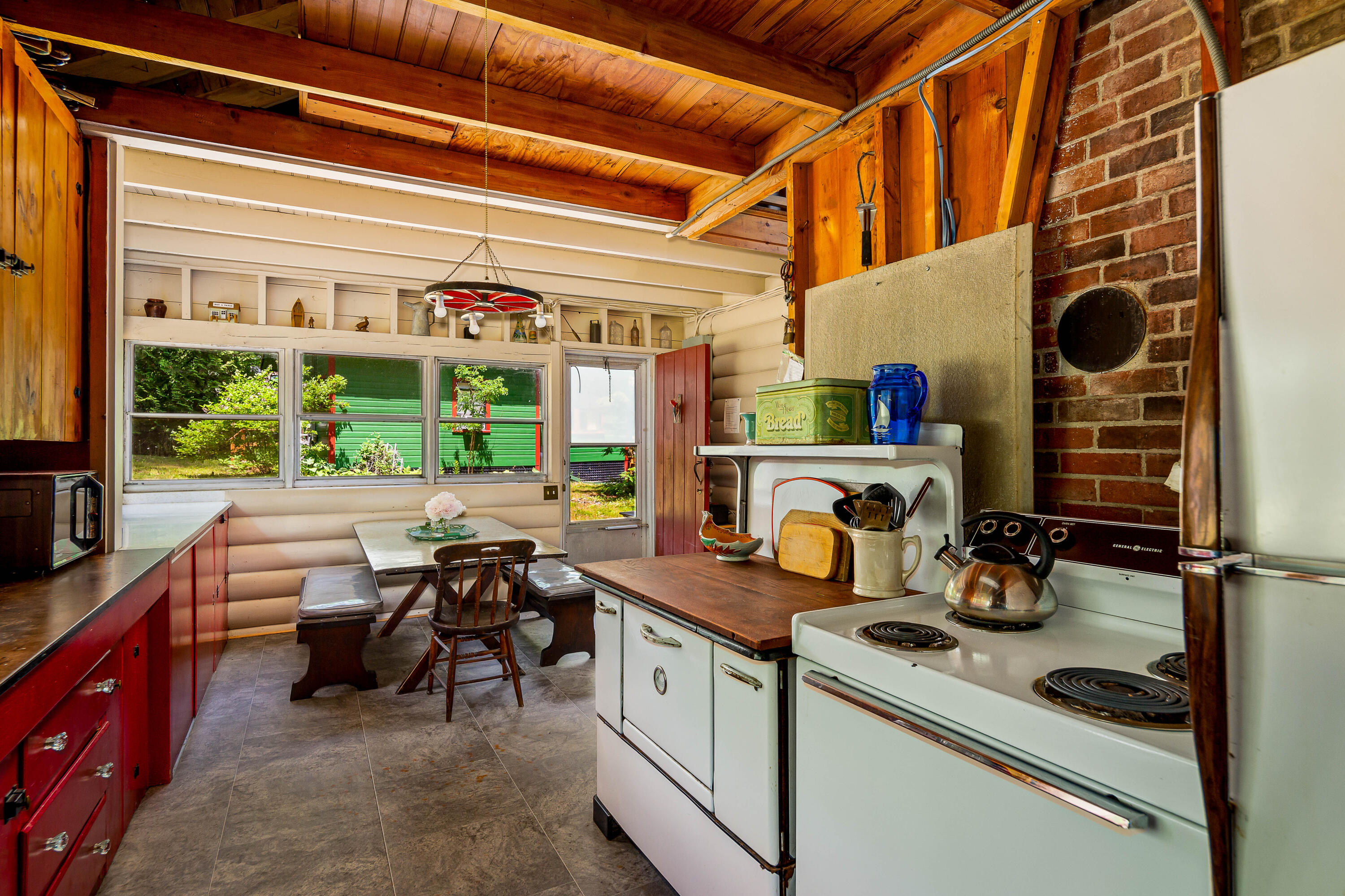 158 & 170 Park Lane Property Photo 12