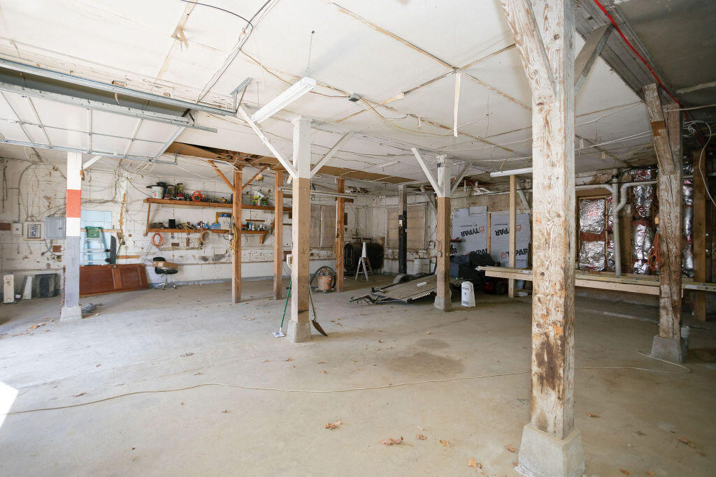 133 Croswell Road Property Photo 47