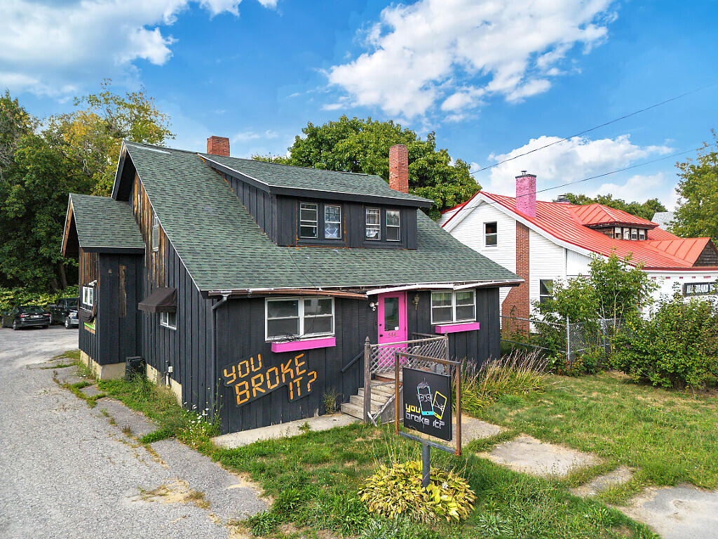 144 College Avenue Property Photo 2