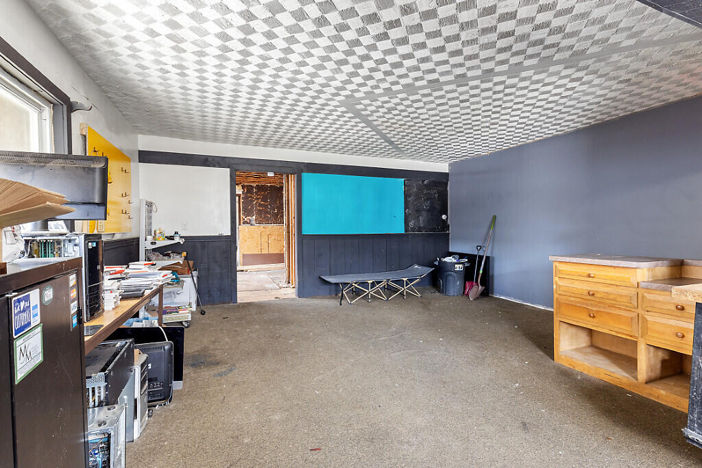 144 College Avenue Property Photo 36