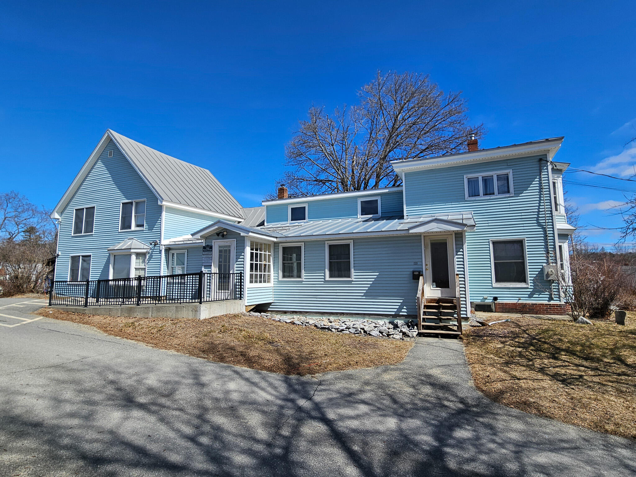 128 Middle Street Property Photo 3