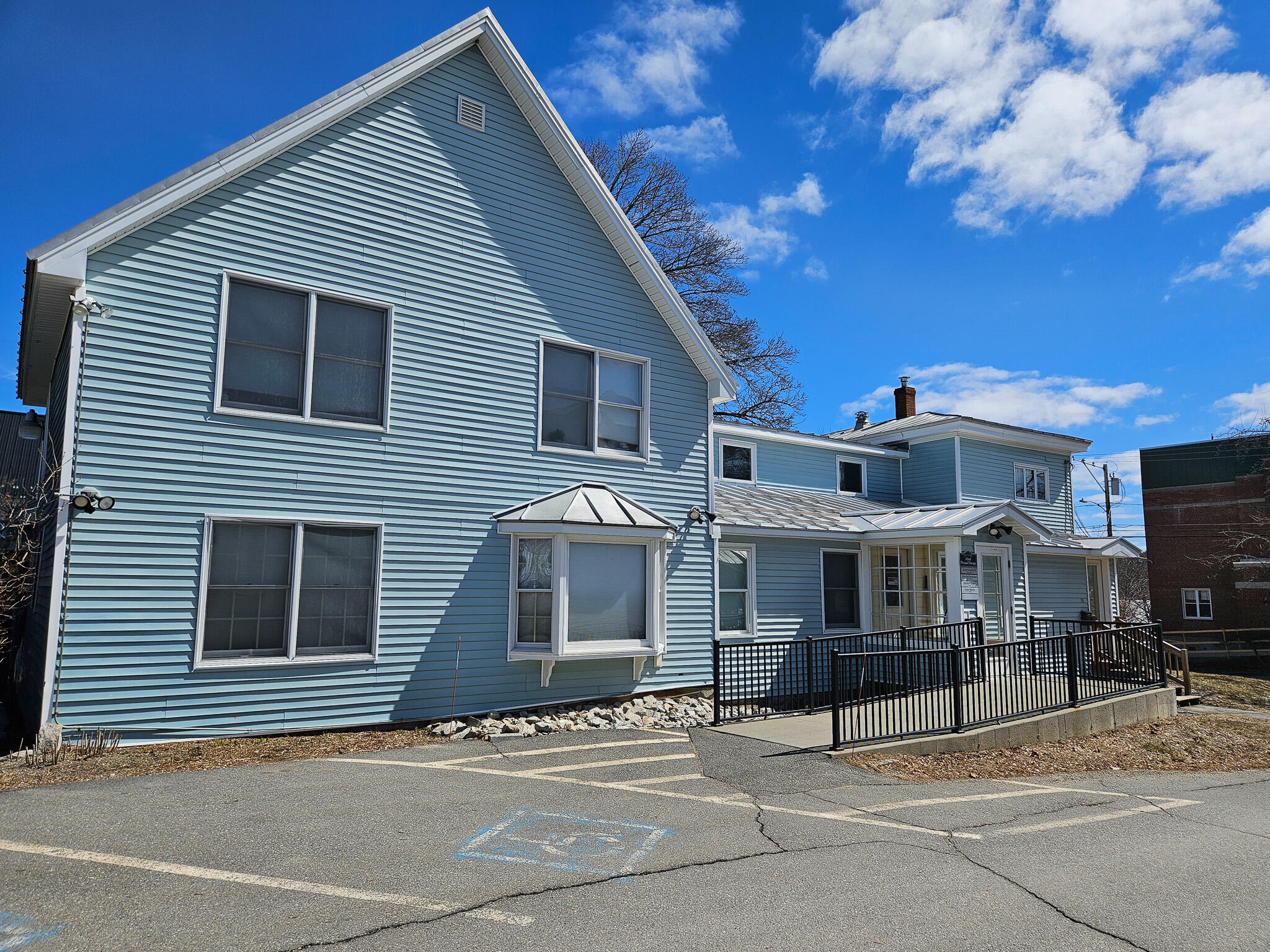 128 Middle Street Property Photo 6