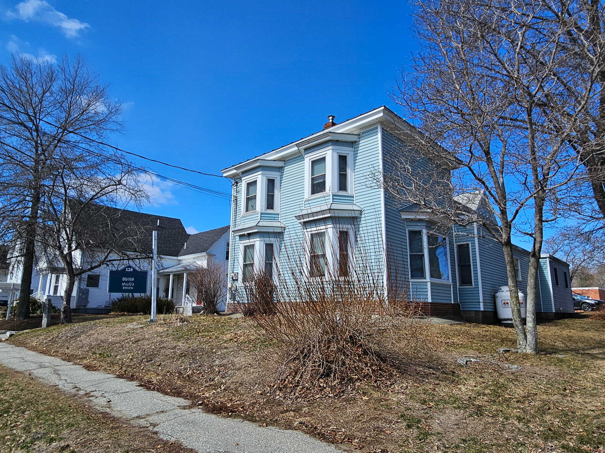 128 Middle Street Property Photo 8