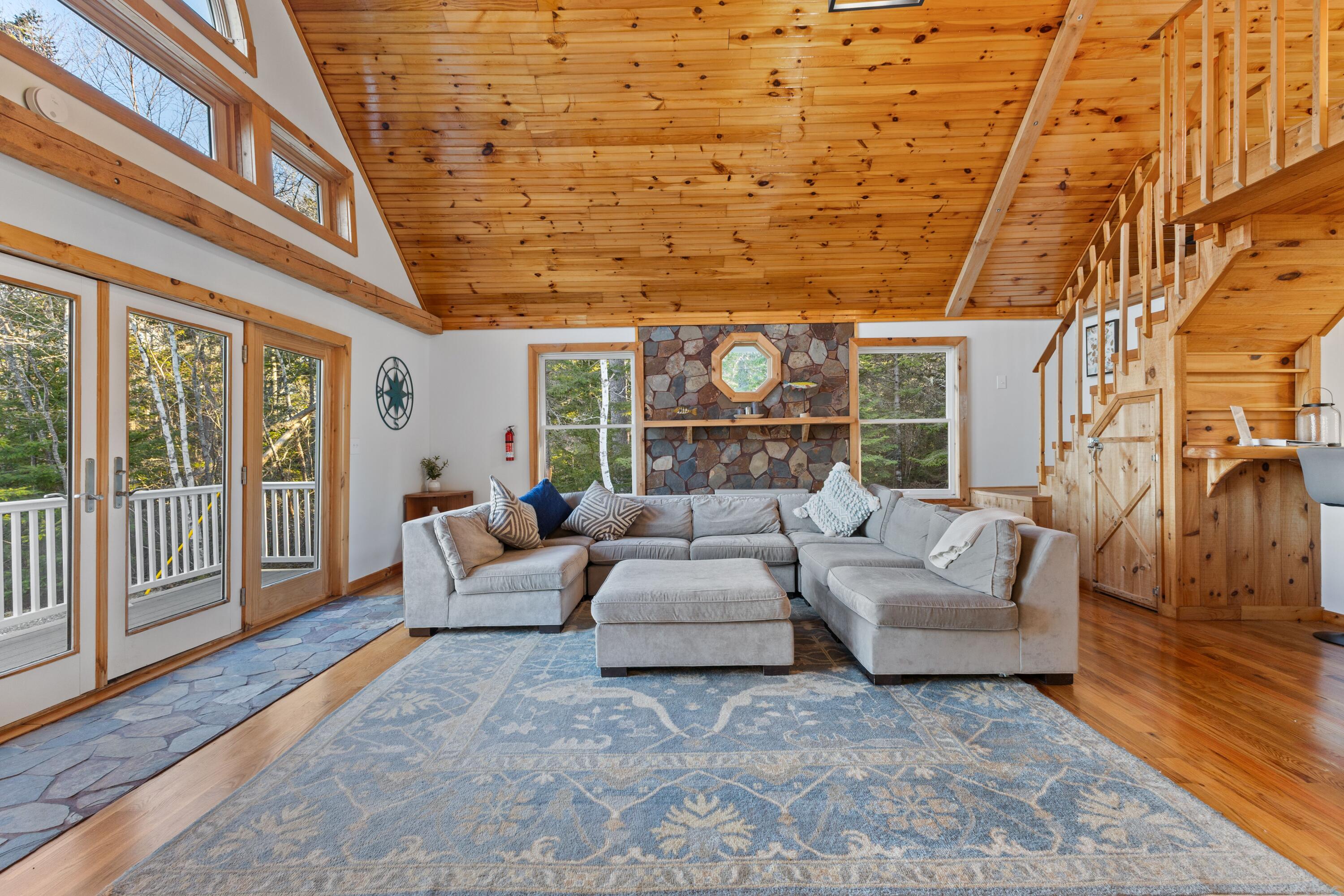 10 Point Road Property Photo 15